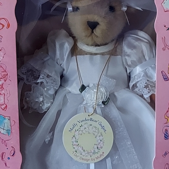 NABCO Muffy Vanderbear "I Do" Bride Bear - Picture 13 of 14